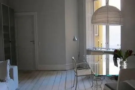 קופנהגן Outhentic Apartment בית אירוח